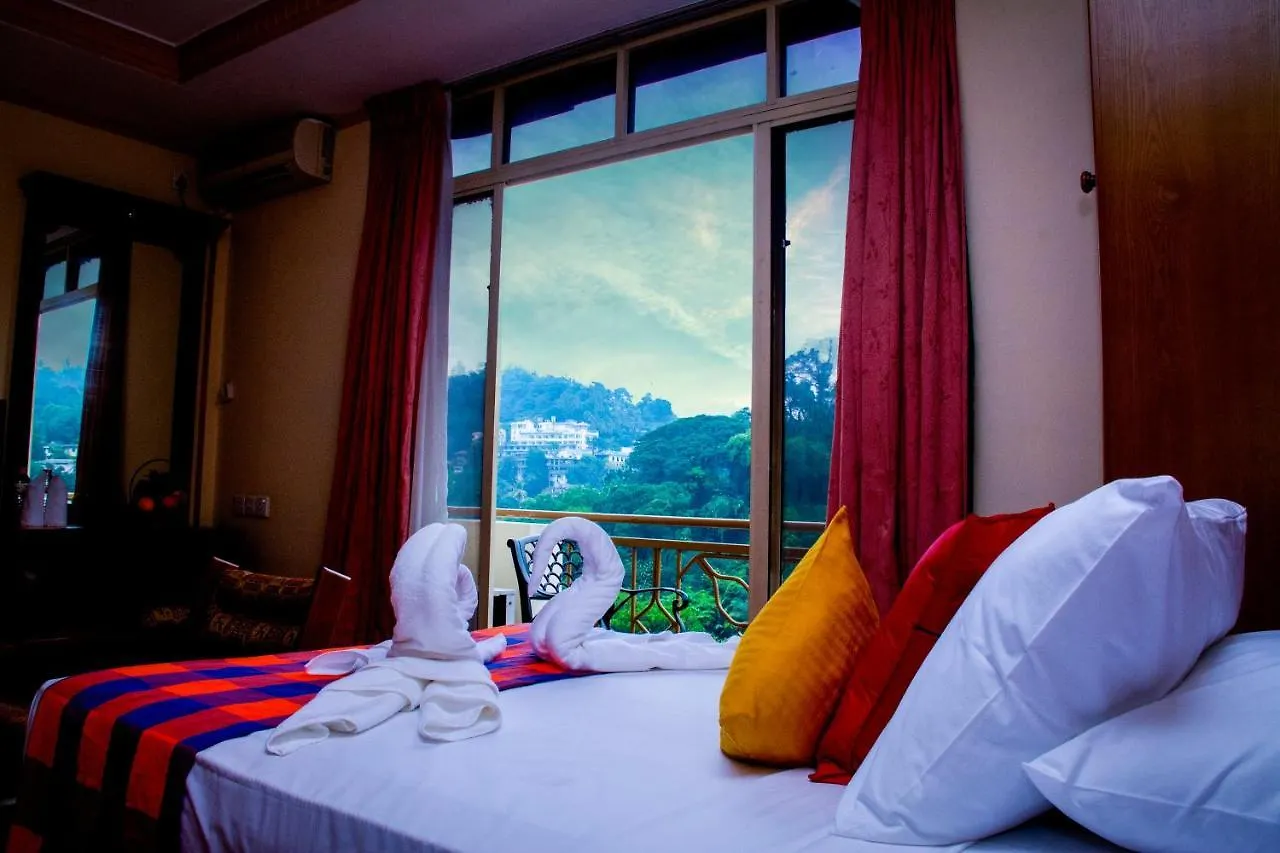 ***  Hotel Lakefield Kandy Sri Lanka